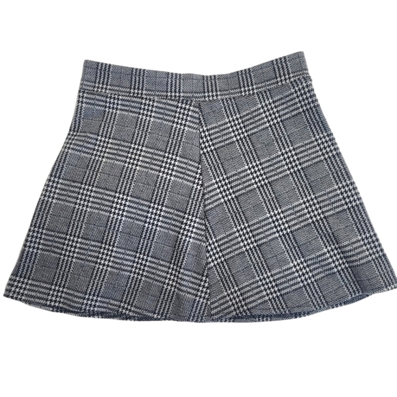 Brandy Melville Dresses & Skirts - Brandy Melville Plaid Stretch Skirt Size Small